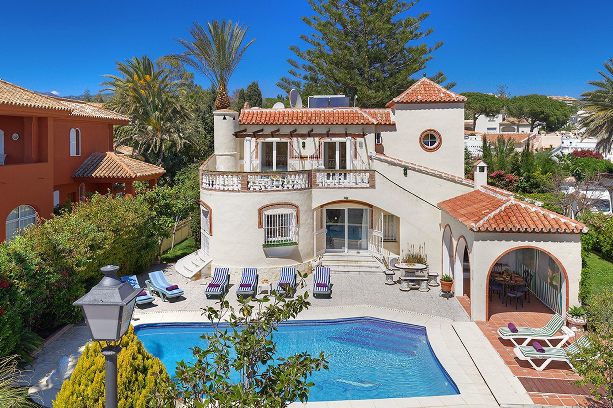 Los Arcos Marbella Buitenkant foto